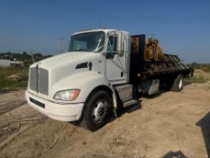2015 Kenworth T370 S/A Flatbed Truck