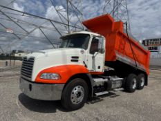 2015 Mack CXU613 T/A Dump Truck