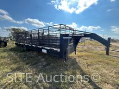 2010 Gooseneck T/A Livestock Trailer