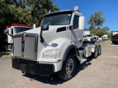 2020 Kenworth T880 T/A Day Cab Truck Tractor