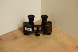 A pair of Oigee Vergr x6 binoculars