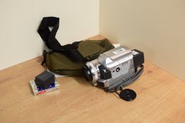 A Panasonic NV-GC500 3CCd OIS Video / Still camera with Leica Dicomer 3.3-39.6mm 1:1,6 lens