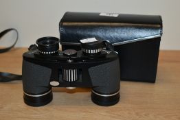Panorama Streamliner Binoculars, 10 x 40 lens with original leather carry case, h12.5cm