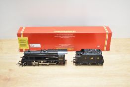 A Hornby 00 gauge R325 LMS 2-8-0 Class 8F Loco & Tender 8027, in original box with inner