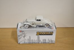 A Brooklin Models The Brooklin Collection 1:43 scale die-cast, BRK 116 1931 Marmon Sixteen 2