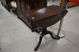 A 19th Century mahogany drop leaf pedestal table, wdith 80cn