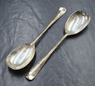 A pair of George V silver Hanoverian pattern salad servers, of traditional form having a spoon and