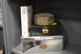 A vintage leather jewellery box with carry handle, w24cm, inside containing a tortoise fruit