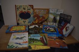 Children's. Miscellany. Condition mixed. See images. (23)