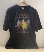 A Queen vintage Kind of Magic XL T - Shirt - some wear but a nice original item