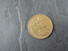 A 1871 Queen Victoria Gold Sovereign, George & Dragon, Young head, Royal Mint, 7.9g