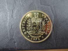 A 1975 Republica De Venezuela 1000 Bolivares Gold Coin, Bird on branch to reverse, Uncirculated in