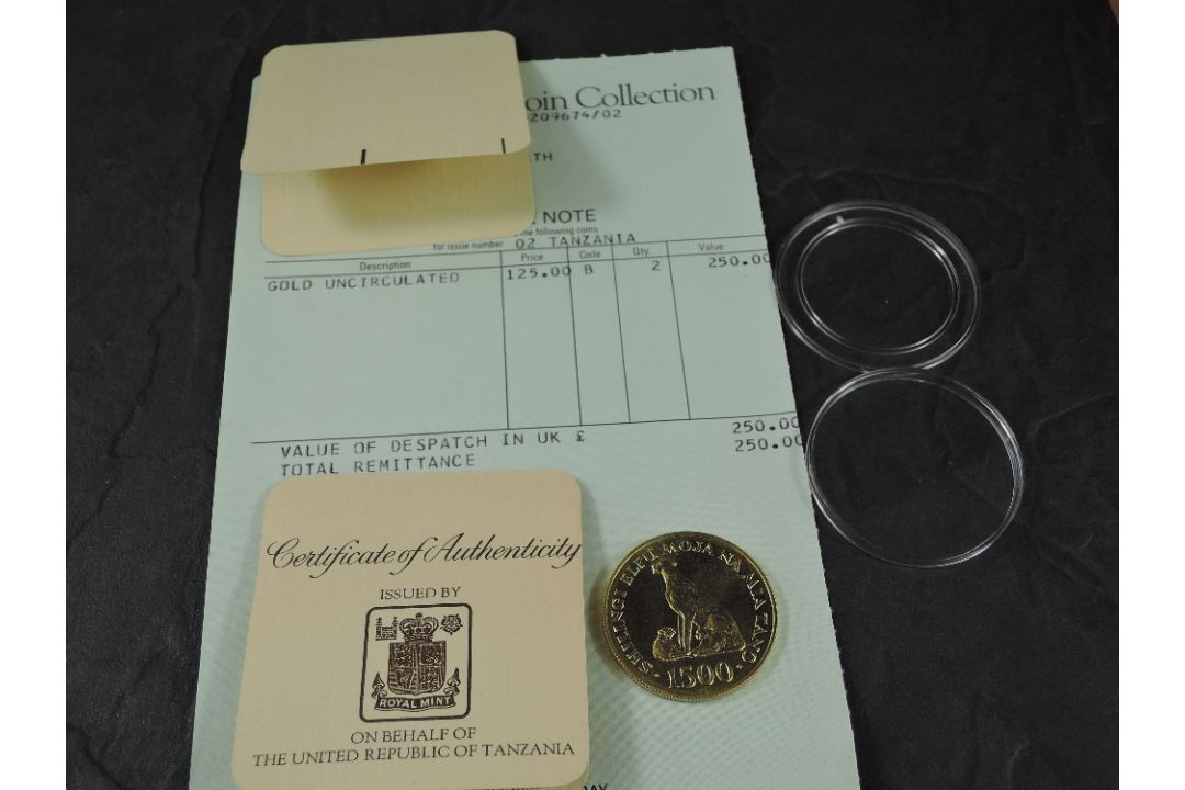 A 1974 Tanzania 1500 Shilingi Gold Coin, Cheetah with Cubs to reverse, Uncirculated in plastic - Image 3 of 3