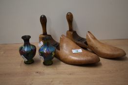 A pair of early 20th century wooden folding shoe stretchers, L28cm, sold together with a pair of
