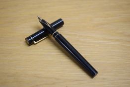 A Sheaffer Targa 1003 Classic GT 1st edition converter cartridge fill fountain pen matte black