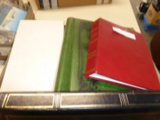 POSTCARDS; COLLECTION OF 5 ALBUMS & OLD SHOEBOX OF CARDS MUCH OVERSEAS Box with five postcard