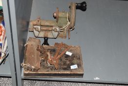 An early 20th century Yale and Towne key cutting machine, W26cm, sold together with keys and lock.