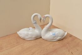 A Lladro porcelain 'Endless Love' study, model number 6585 measuring 13cm x 26cm.
