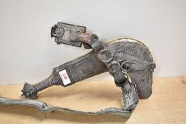 Jambiya or khanjar dagger from the Oman, the hilt, with T-shaped pommel, being of horn, clad