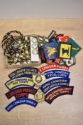 British Military uniform buttons (109) sold together with various rank, trade and/or unit
