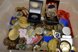 A box containing various running medals, to include a Nike Destiny-Run 84, Hull & District Youth