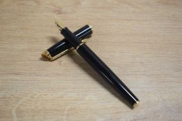 A Waterman Hemisphere cartridge converter fill fountain pen in Black Laque having a Waterman Paris F
