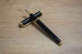 A Waterman Gentleman cartridge converter fountain pen in Black Laque having Waterman Ideal Paris 18k