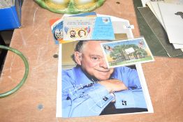 A signed print of David Jason aka 'Dell Boy', h26cm, sold together with Gettysburg postcard ect, ( 4