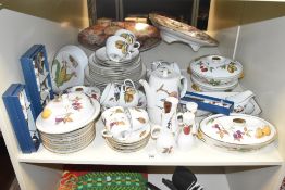 A Royal Worcester Evesham pattern fine bone china dinner service, decorated having gold edging