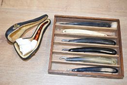 A box containing 6 vintage razor blades, to include makers Crown & Sword, Otto Willms, Abram