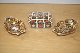 A Royal Crown Derby Imari 1128 pattern lidded trinket box, decorated having gilt geometrical and