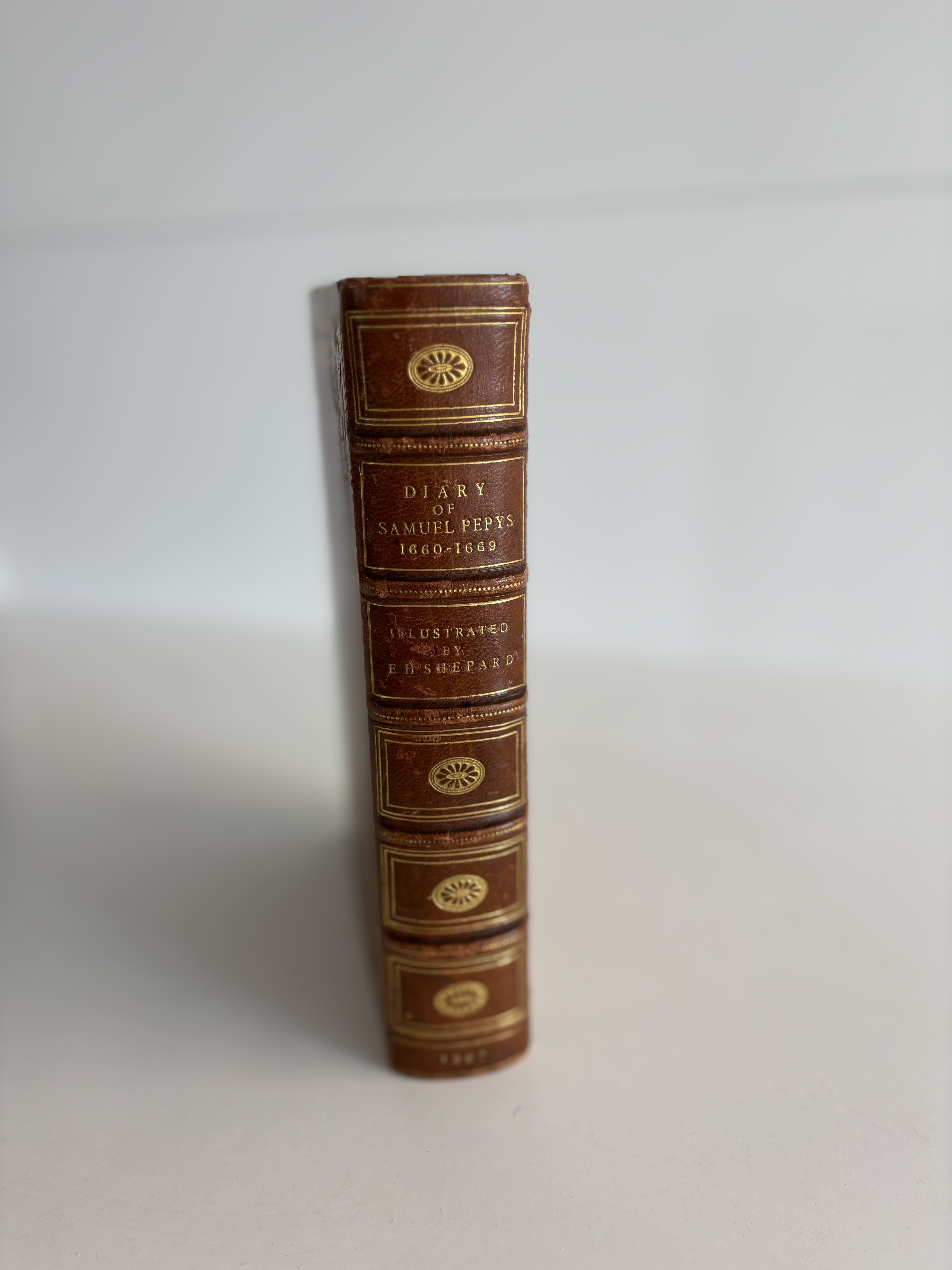 Fine Binding. Morshead, O. F. [ed.] - Everybody's Pepys: The Diary of Samuel Pepys 1660-1669. - Image 6 of 7