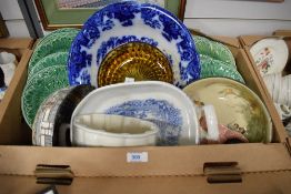 Twelve Wedgwood of Etruria & Barlaston cabbage leaf plates, a vintage Getem Ware jelly mould D.7,