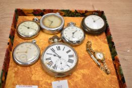 A early 20th century Railway shock-proof specially-examined Timekeeper having green dials, h4.5cm,