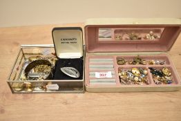 An assortment of costume jewellery, including cufflinks, an agate pendant, bracelets, neck chains