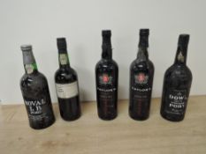 Five bottles of Port, Dow's 1970 Vintage, no strength or capacity stated, seepage seen, Noval LB