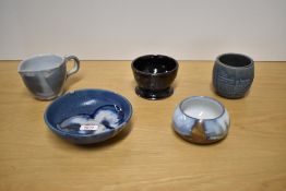 Five pieces of Pea Top Potts Pottery wares, comprising jug, bowls and one vessel, each with