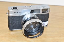 A Canon Canonet 35mm camera with Canon SE 1:1,9 45mm lens