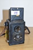 A 1930's Voigtlander Brilliant reflex camera