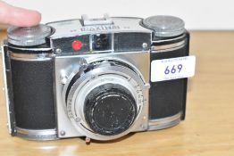 A Braun Paxina 29 with Steinar 1:2,9 75mm lens in Pronto Shutter