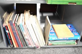 A group of various History of Art books, to include Matisse, Picasso and Monet, approx 25