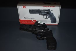 An Umarex Tornado 44 Super Magnum CO2 .177 BB Air Pistol with black pistol grip and serial number