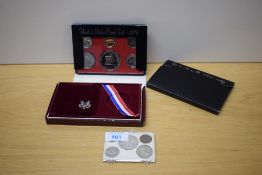 USA Coin Sets, Five Coin Set comprising 1943 Liberty Silver Half Dollar, 1930 Silver Quarter Dollar,