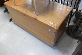 A Victorian pine bedding box