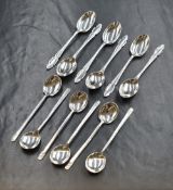 A cased set of six George VI silver teaspoons, having decorative terminals with thread, marks for