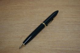 A Sheaffer Balance II Ballpoint pen in Dark Green