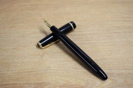 A Parker Duofold Victory aerometric fill fountain pen in black with Duofold cap band having Parker
