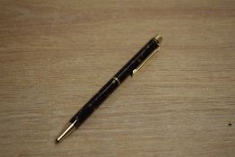 A Sheaffer Targa 1044 Filigree Golden Black ballpoint pen
