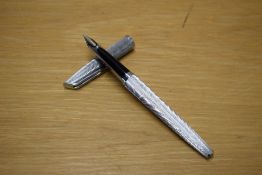 A Waterman CF cartridge fill fountain pen in Silver Moire having an 18K 750 nib