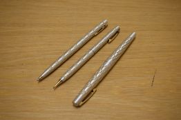 A Lady Sheaffer 642 converter/ cartridge fill fountain pen, ballpoint pen and propelling pencil